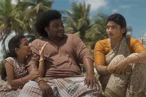 Bommai Nayagi Movie Review : Yogi Babus shines in。